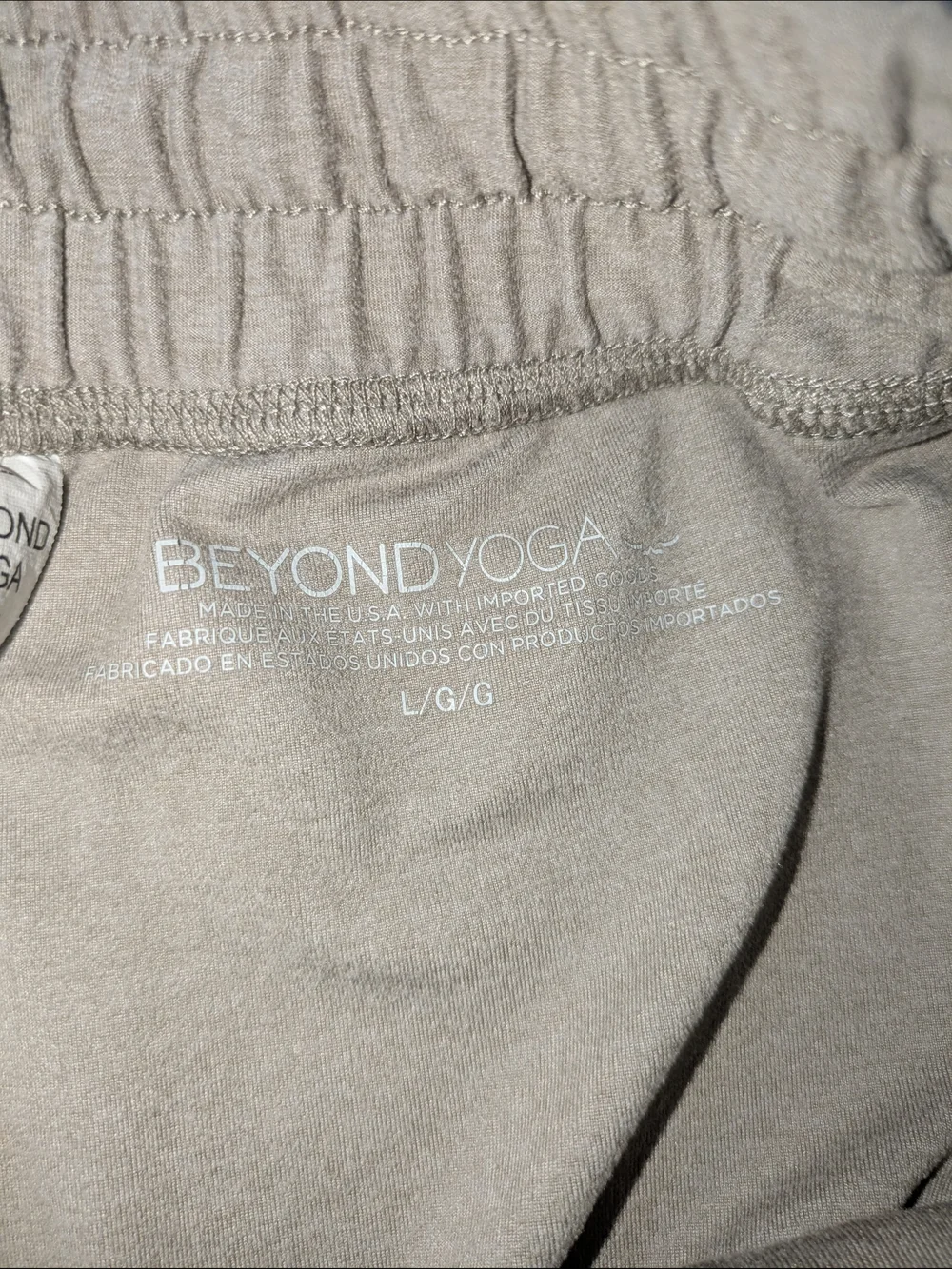 Beyond Yoga Relaxed Elastic-Waist Athletic Shorts — Charcoal Large - Picture 4 of 6